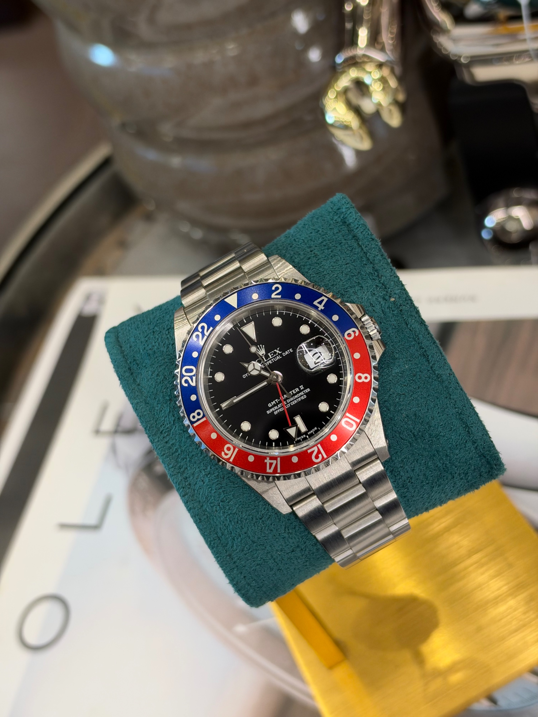 Rolex GMT-Master II Pepsi ref. 16710 in vetrina da Minuti Preziosi